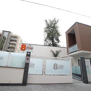 8room CTA